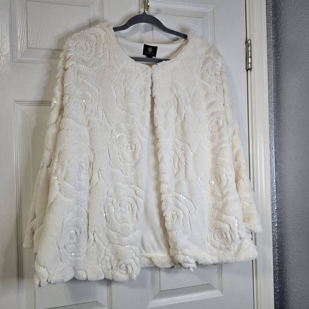 Elegant White Faux Fur Jacket